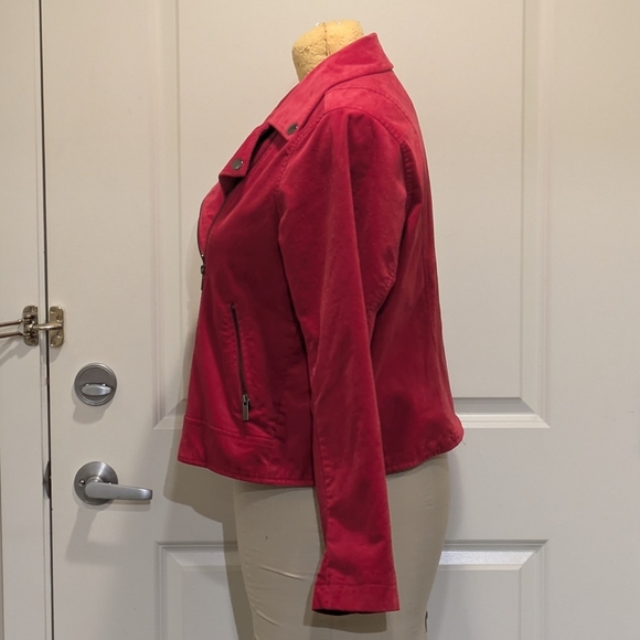 EUC Torrid 2X Bright Red Cotton Blend Velveteen Moto Jacket - Picture 6 of 9